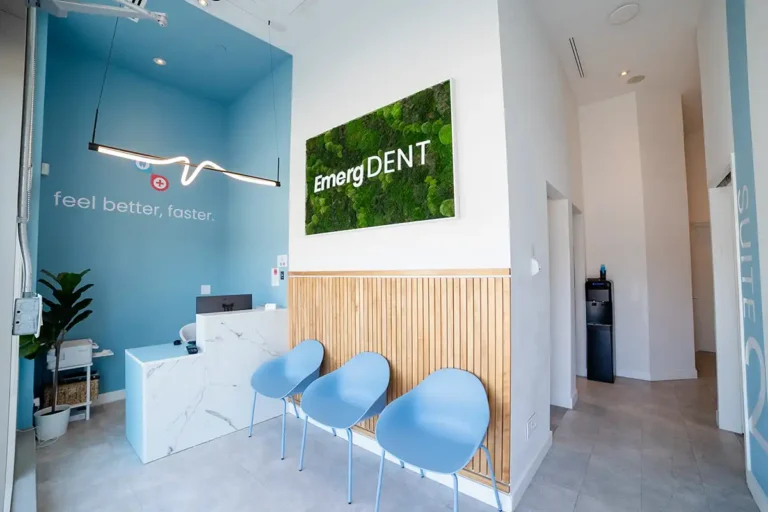 Lobby and front desk of EmergDENT in Etobicoke, ON.